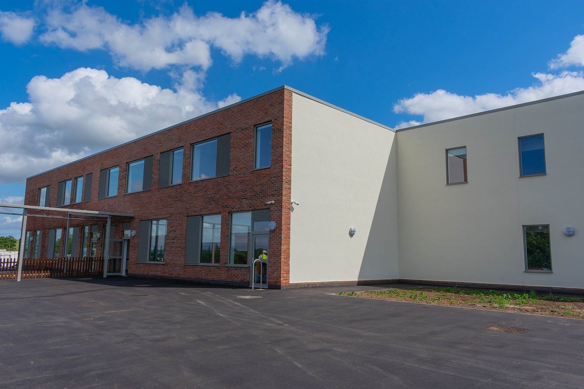 kierconstruct's tweet photo. 📅 Hawthorne Primary School in Nottingham is close to completion, working with @arcpartnership to deliver this @scape_group project #loveconstruction #TeamScape 🏬✏️ https://t.co/vtWRcXxoDI