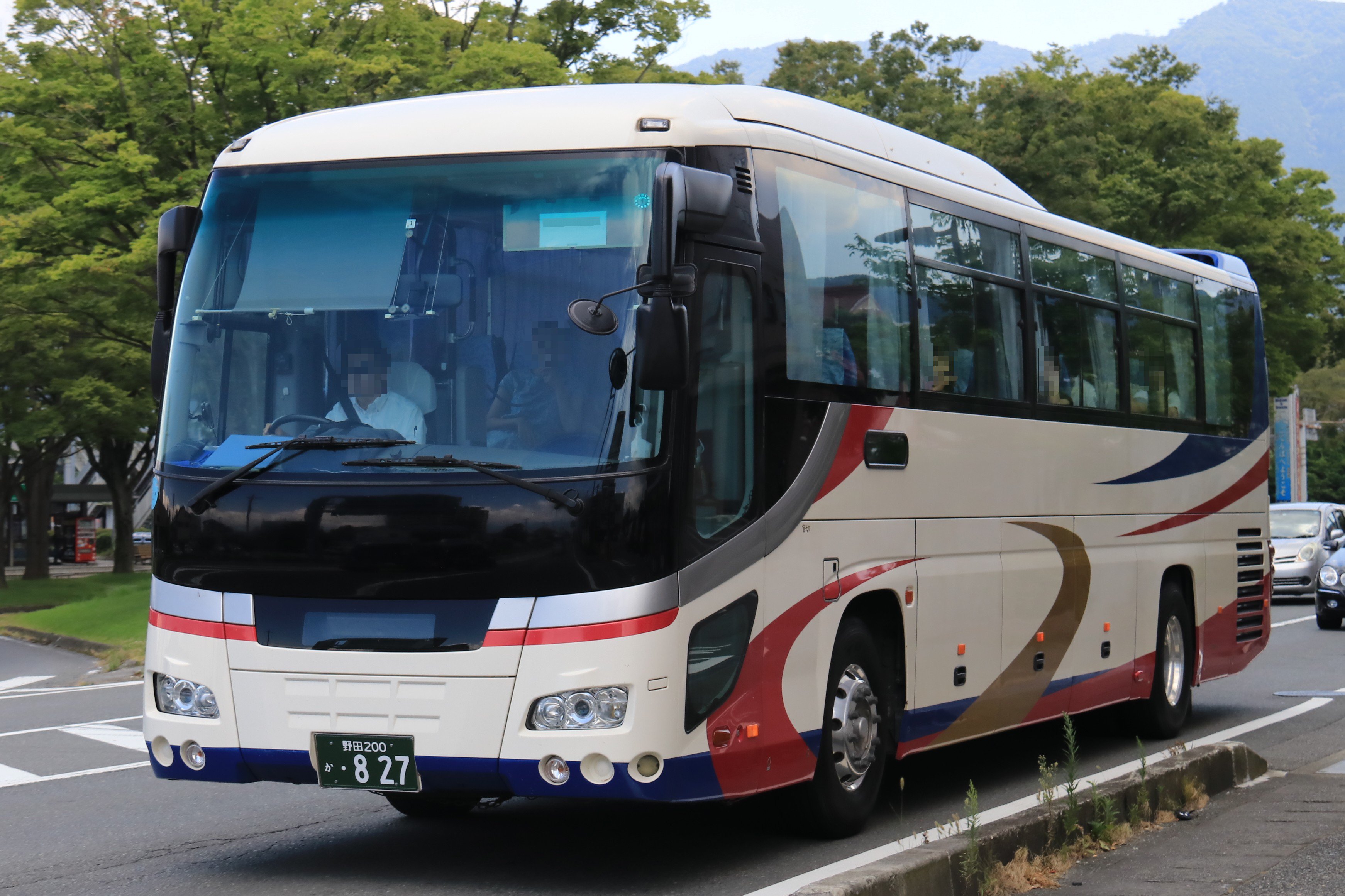 30 激安大放出！（税送料3390円込み）豪華純正スラスターT字