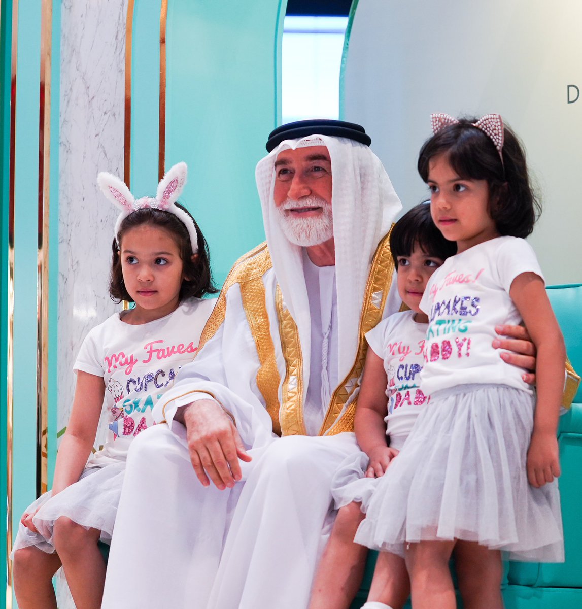TheDubaiMall's tweet photo. فرحة العيد تكملها بطاقة الهدايا من #دبي_مول ! شاركونا أجمل لحظاتكم مع شيبتنا باستخدام الوسم
#TDMSheibitna
لفرصة ربح بطاقة الهدايا من إعمار
#TDMEid https://t.co/KWpWF2IEar