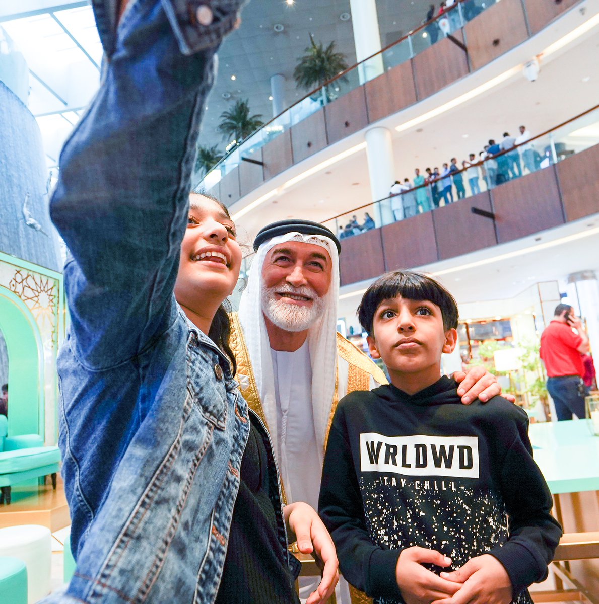 TheDubaiMall's tweet photo. فرحة العيد تكملها بطاقة الهدايا من #دبي_مول ! شاركونا أجمل لحظاتكم مع شيبتنا باستخدام الوسم
#TDMSheibitna
لفرصة ربح بطاقة الهدايا من إعمار
#TDMEid https://t.co/KWpWF2IEar