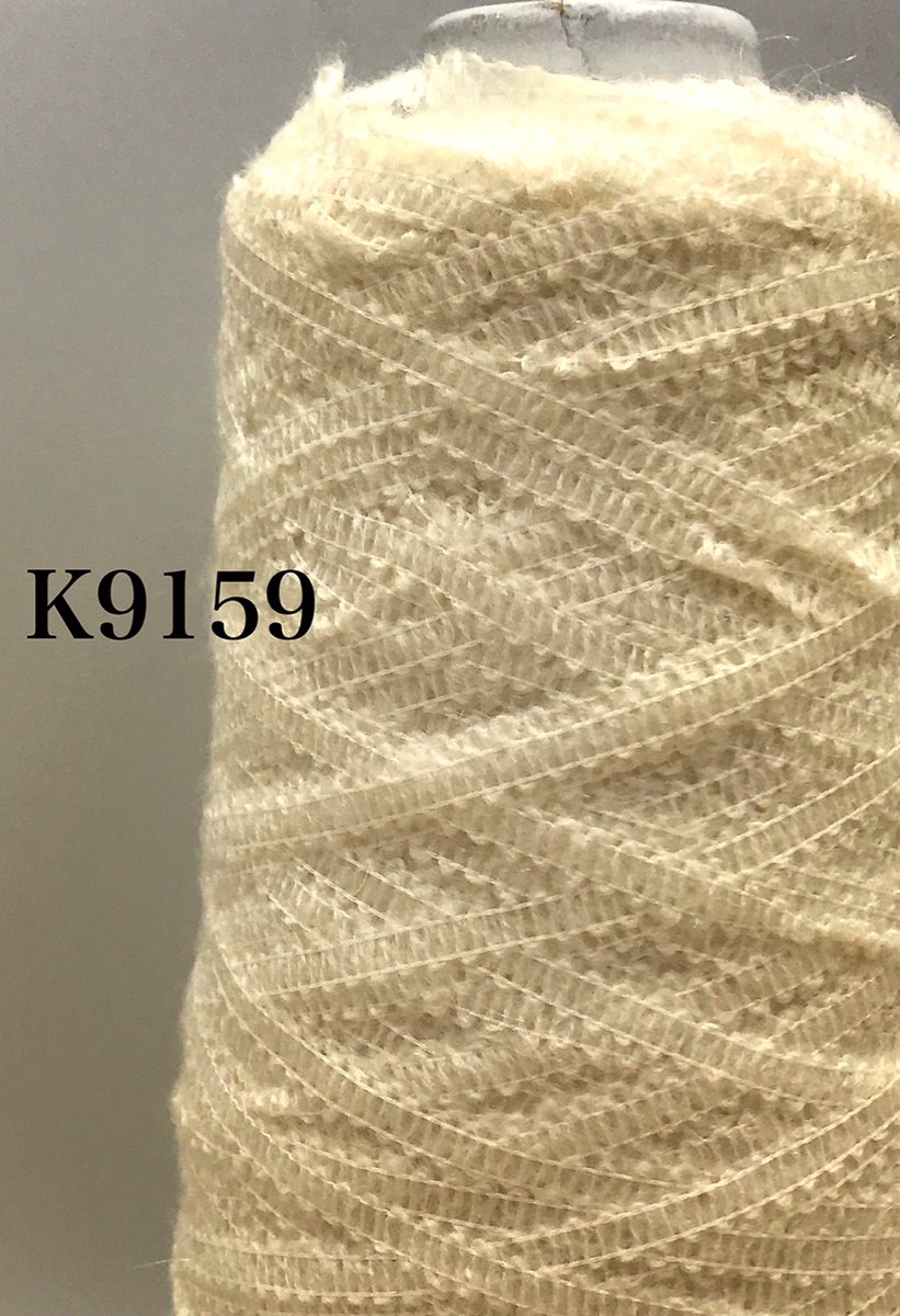 monkey90051331's tweet photo. こんばんは🌛
YAHOO!ショッピングで販売中の糸のご紹介です🐒
商品名:k9159
モヘア混のウネウネのハシゴのような形状の可愛い糸です☆
混用率:モヘア13% アクリル45% ナイロン42%
重量:約190g
長さ:約570m
.
.
#糸
#monkeyyarn
#変わり糸
#ファンシーヤーン
#編物
#手織り
#手芸 https://t.co/z8Rw9rV8kS