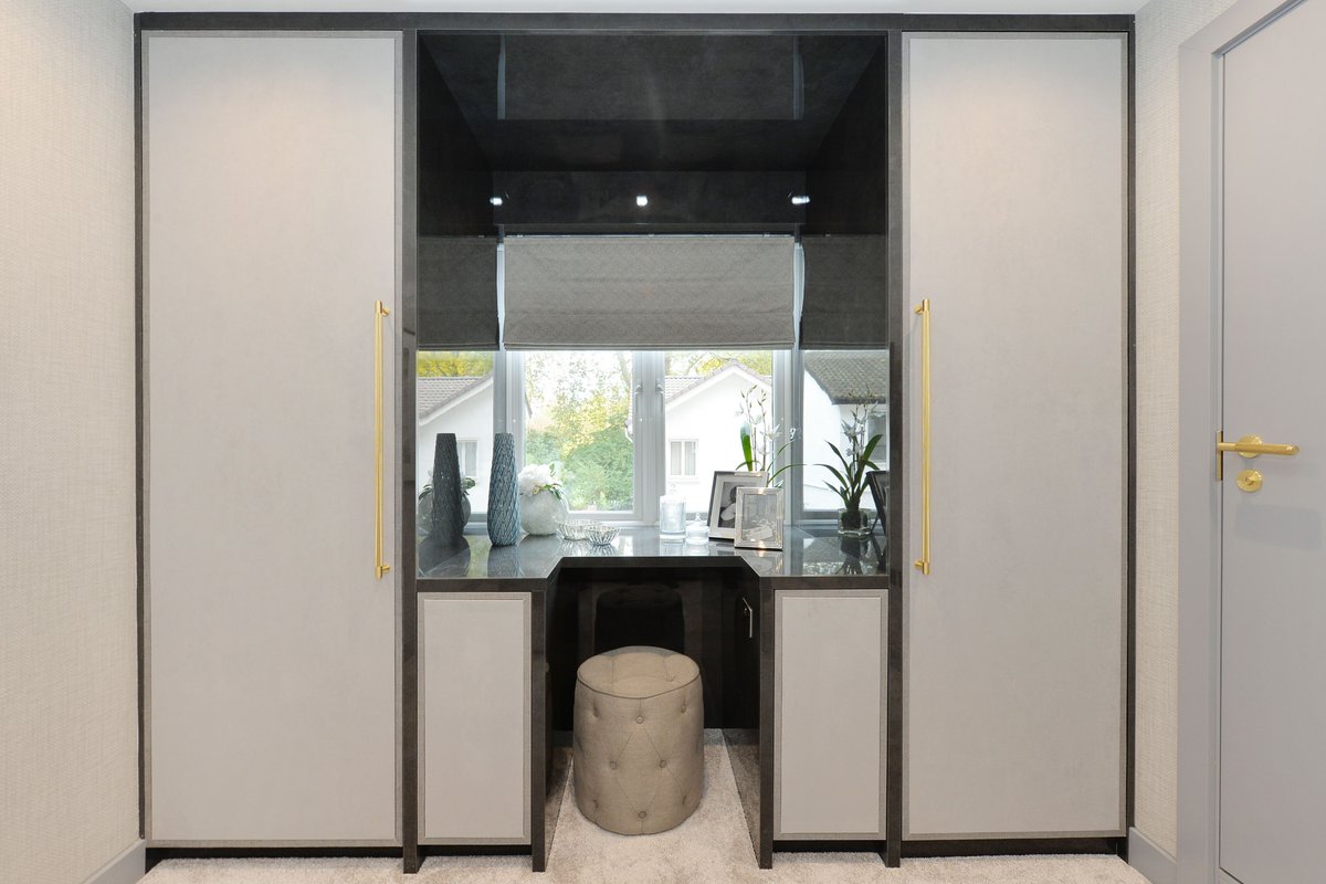 intervari's tweet image. When it comes to creating unique, beautiful furniture, to suit your home, Intervari can help. This beautiful house was completed in Knightsbridge. Have a look at our full gallery for some inspiration at: buff.ly/2WMpwLU #interiordesign