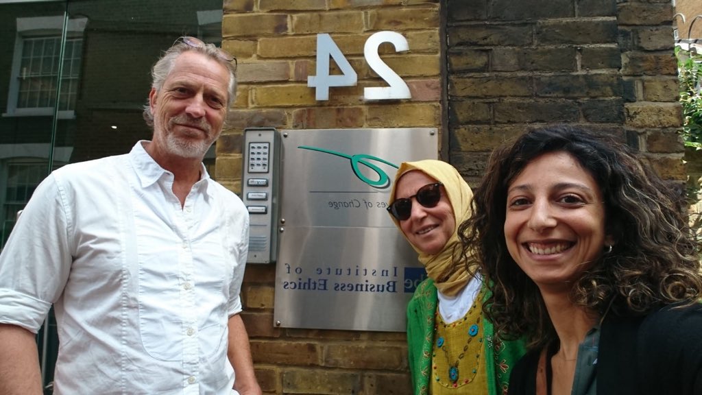 kalmirec's tweet photo. Migrants &amp; Refugees As Re- Builders Avrupa Projesi toplantıları London’da başladı. İsveç, ispanya ve UK’den proje paydaşları yapılan çalışmaları değerlendirdi. HKÜ KalMIREC müdürü Doç. Dr. Emel Topçu’da KalMIREC’in proje çerçevesindeki faaliyetlerini anlattı.
@hkunv 
@edibesozen https://t.co/DvmlfbQ1n1