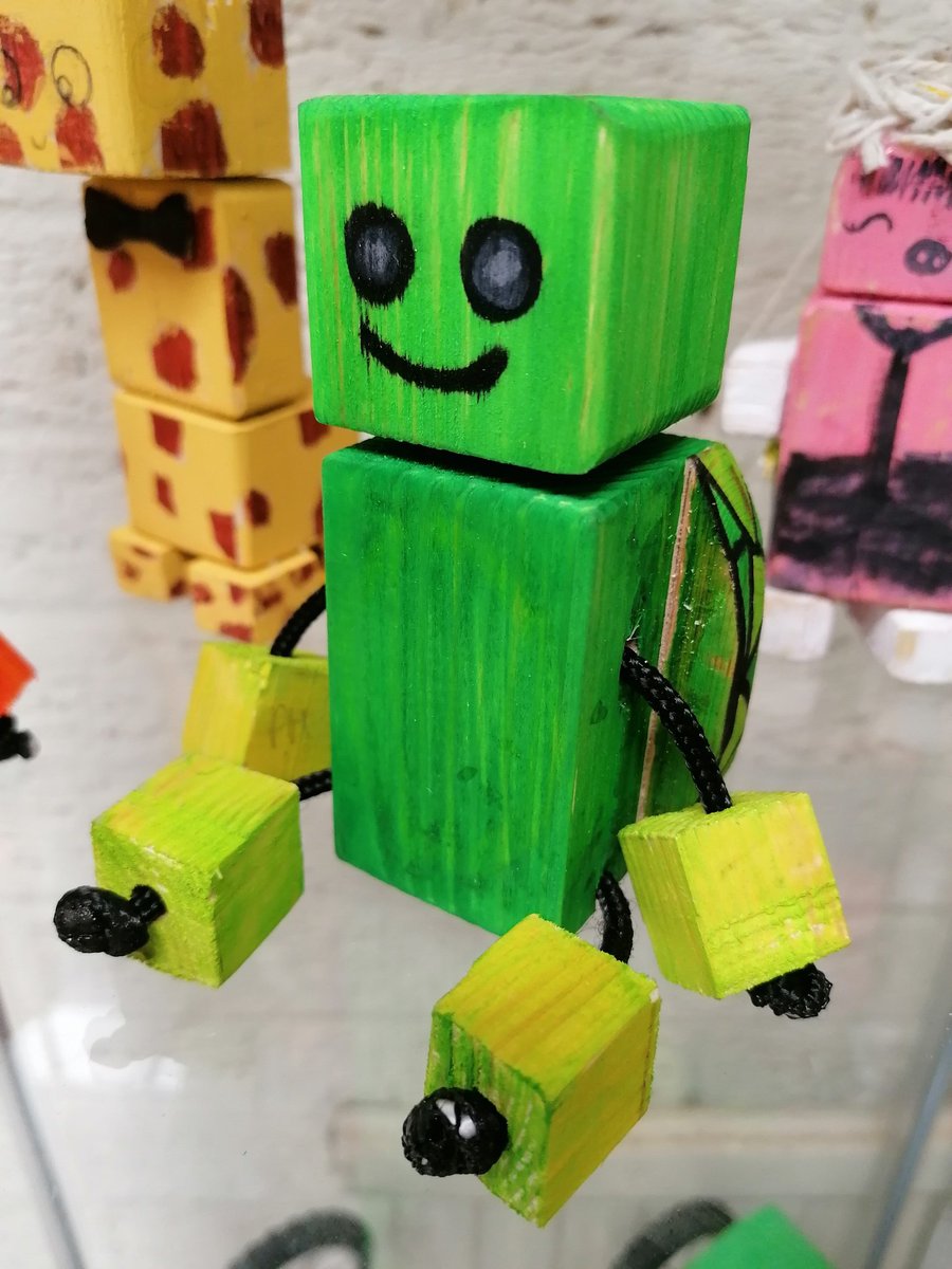 DesignEngLVC's tweet image. Block Bots - some beautiful examples from a new year 8 project #STEMeducation #blockbots @LVCollege