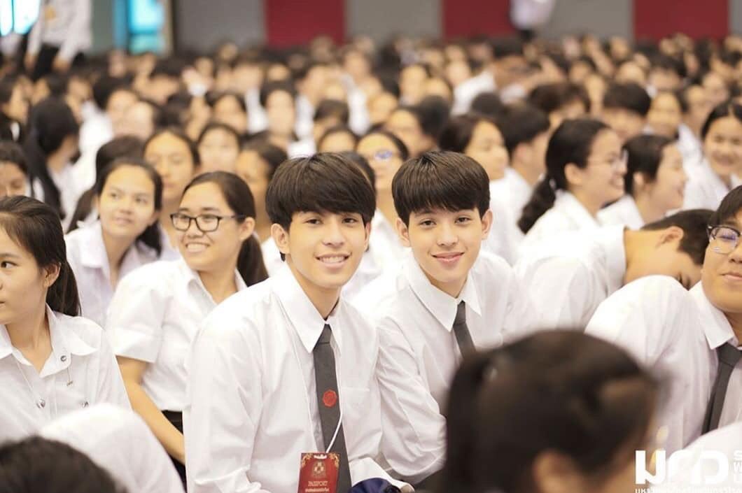 AjjjThetwin's tweet photo. [JJ IG post 13.08.2019]
Cyber 13 😍

#SWUcuteboy 
#SWU70 
#aj_chayapol 
#jj_chayakorn https://t.co/VgRU3mkW69