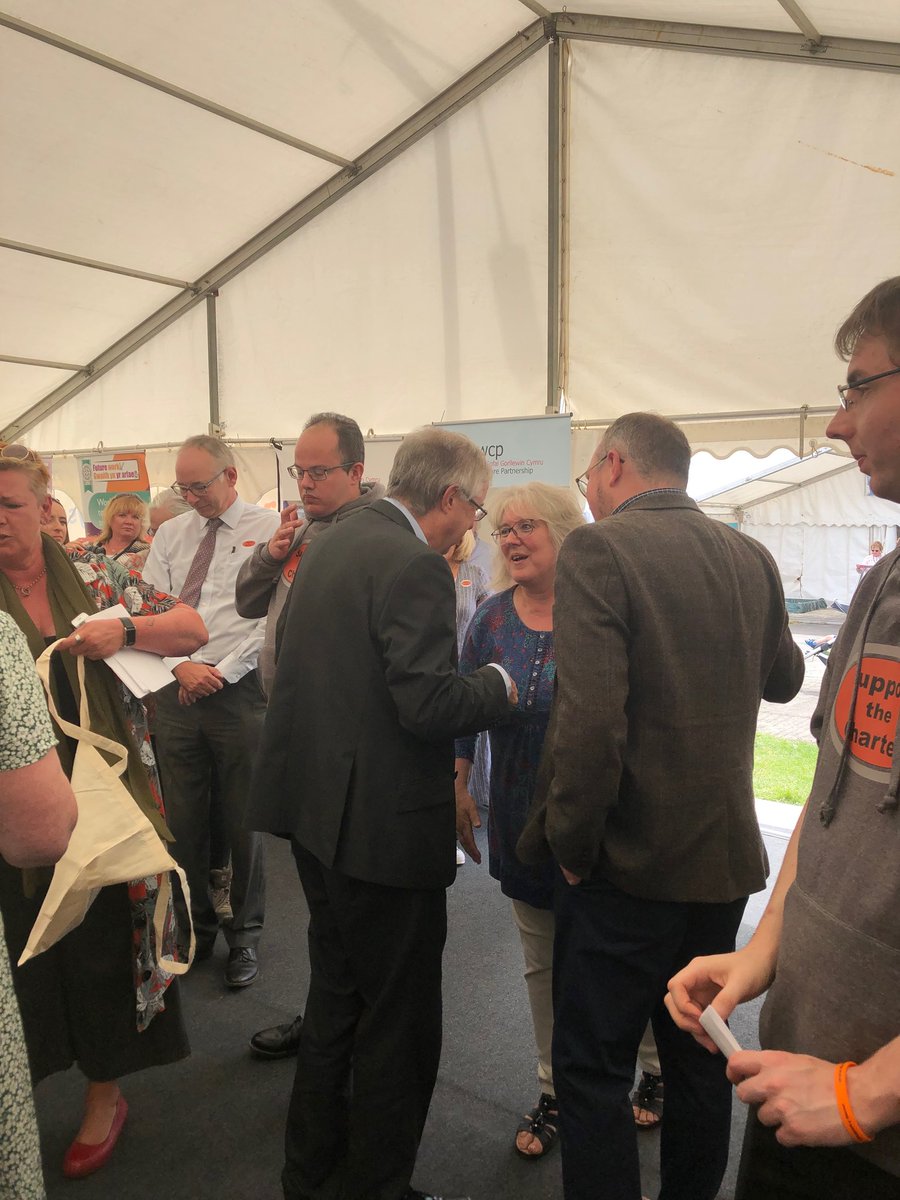 CCPembs's tweet photo. @fmwales meets with Sue Leonard PAVS @Pavs_dev @VolPembs at County Show Pembrokeshire #MyCharter #Pembrokeshire #PembsCountyShow #PembsShow2019 https://t.co/XZ1HbkHE8j