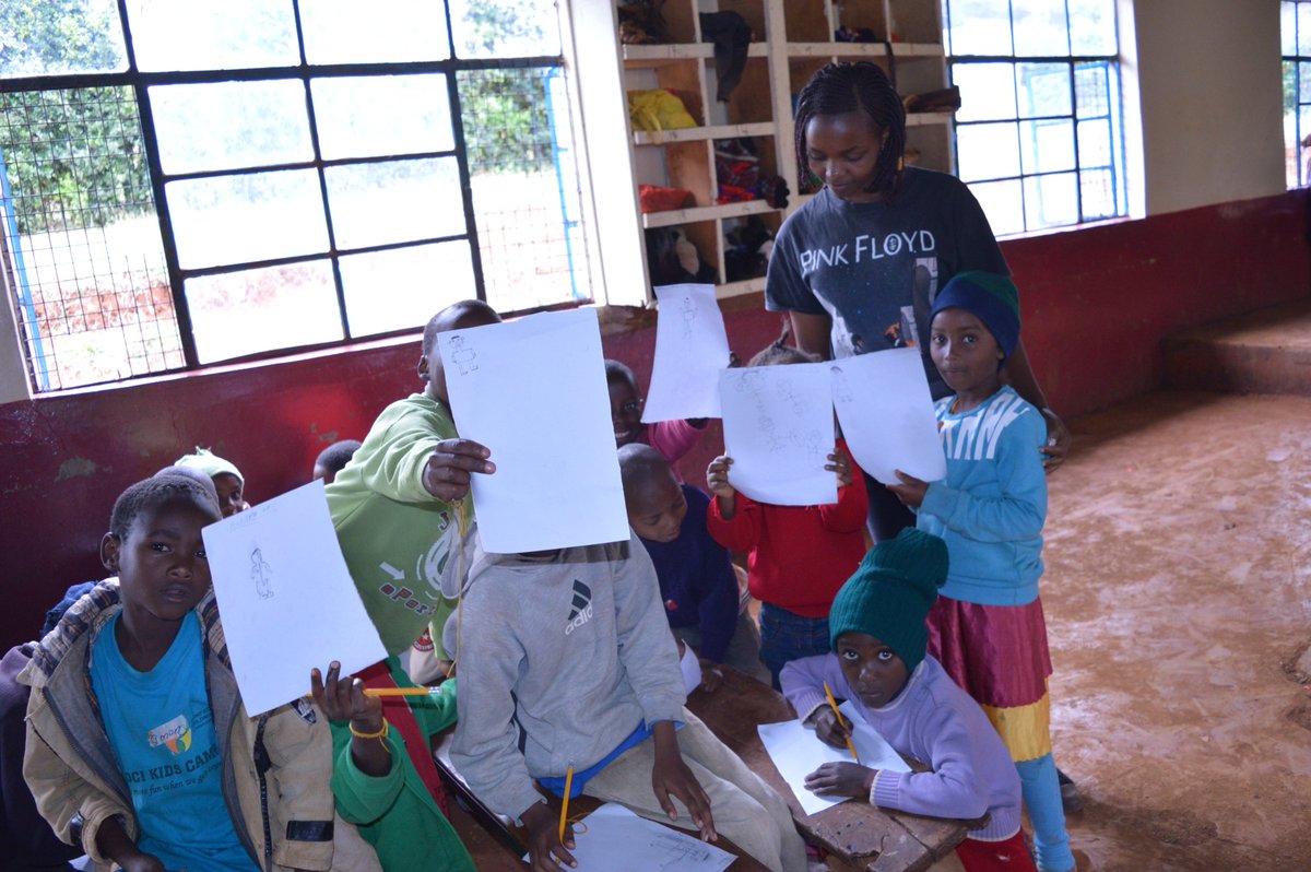 DignifiedChild's tweet photo. Our little ones having an drawing and creative session exploring their imagination through the drawings .There may just be the next Picasso amongst this young ones๐. #nurturingtalents
#DCIcamp2019 #campinnovate2019 #makecreateinnovate #creativity
@muthonifibz @coachngolobe https://t.co/SMLdGlXnGO