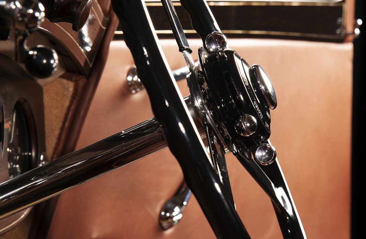 ClassicSupercar's tweet photo. Celebrating 100 years of Bentley with these stunning one-off Bentley images from @CARismaPHOTO. Make sure to visit them at Salon Privé 2019. #CARismaPhoto #Bentley #SalonPrive2019 https://t.co/DxQZyxpZ6X