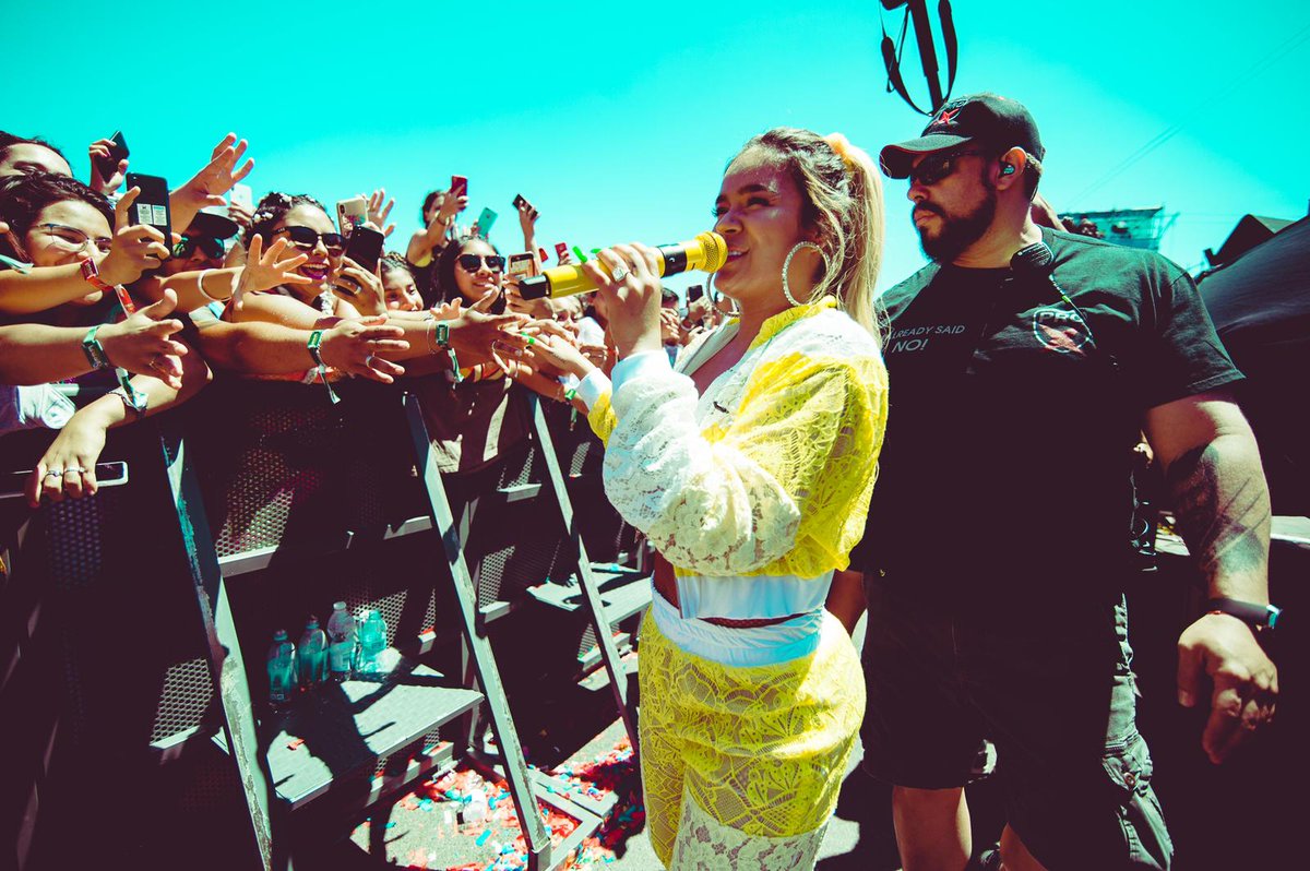 08sesion's tweet photo. Así fue el espectacular show de @KarolGmusic en el @ReggaetonBeach #Barcelona ¡ENHORABUENA! 😘❤

Fotos by / @ziatoutman https://t.co/NJzWuU5JIs