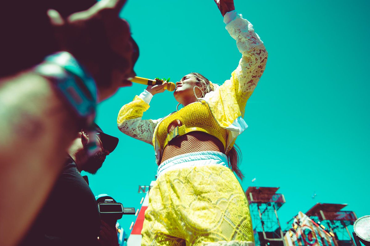 08sesion's tweet photo. Así fue el espectacular show de @KarolGmusic en el @ReggaetonBeach #Barcelona ¡ENHORABUENA! 😘❤

Fotos by / @ziatoutman https://t.co/NJzWuU5JIs