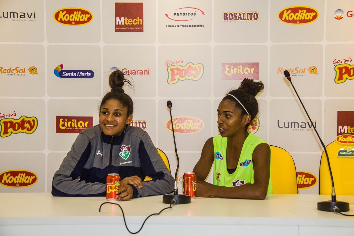 patricio_lais's tweet photo. Já estamos treinando pois uma foto dessa já já será realidade!
#tarci #luany #minhasmeninas #futebolfeminino #somosfluminense #timedetodos https://t.co/SfKy0Ijfkr