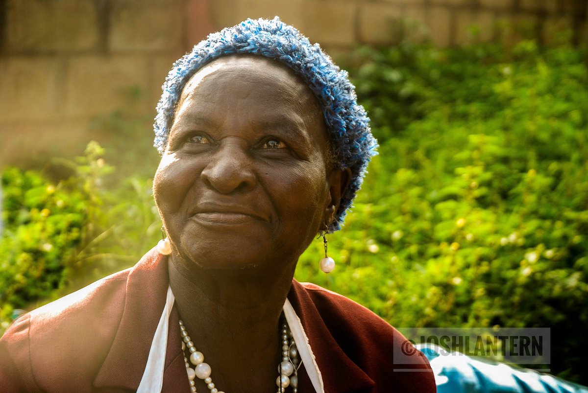Semagandajoshua's tweet photo. Mary Nampijja a road side seller along Mulago lane offers her views on the National budget the had been read. She aired out her expections but on the other hand she was disappointed on some services that areNolonger reaching the common man.
#EverydayUganda
#Storyteller
#oldage https://t.co/OBecD78Dzz