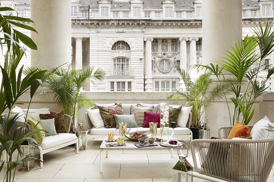 This August only, <a href="/HotelCafeRoyal/">Hotel Café Royal</a>'s unique Pompadour Summer Terrace is open. Sip on cocktails, indulge in light dishes, shisha and cigars whilst watching over the busy streets of London. All Privilege Card holders can enjoy 20% off! 🍸🚬🍽️

#RegentStreet #HotelCafeRoyal