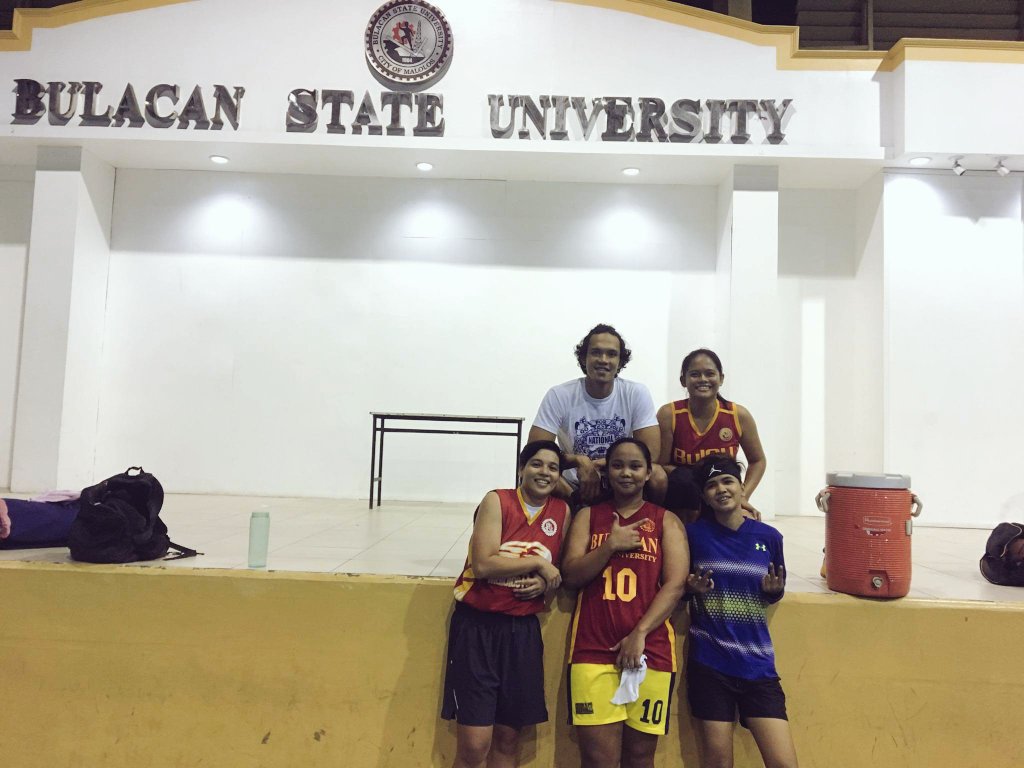 mfigueroars's tweet photo. Nakiki freshmen ha ha ha! 🏀 #AthleteLife #Bulsuan #BulsuTanders ⛹️♀️ https://t.co/aTyRJKimDB