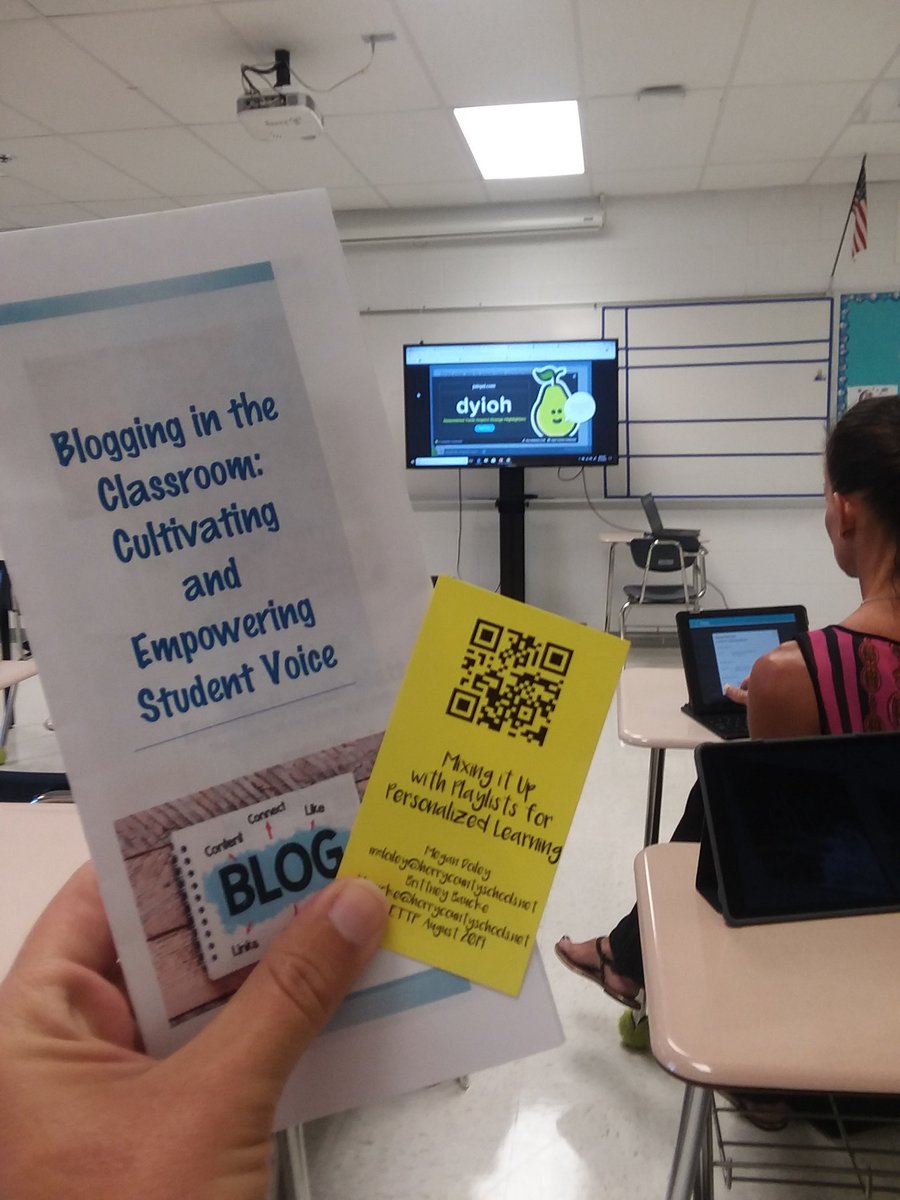 Technology poster sessions today for #HCSpd thanks <a href="/MrsWhitehead804/">Kayla Whitehead</a> 💙 #ETTF #hcspdl #hcslead