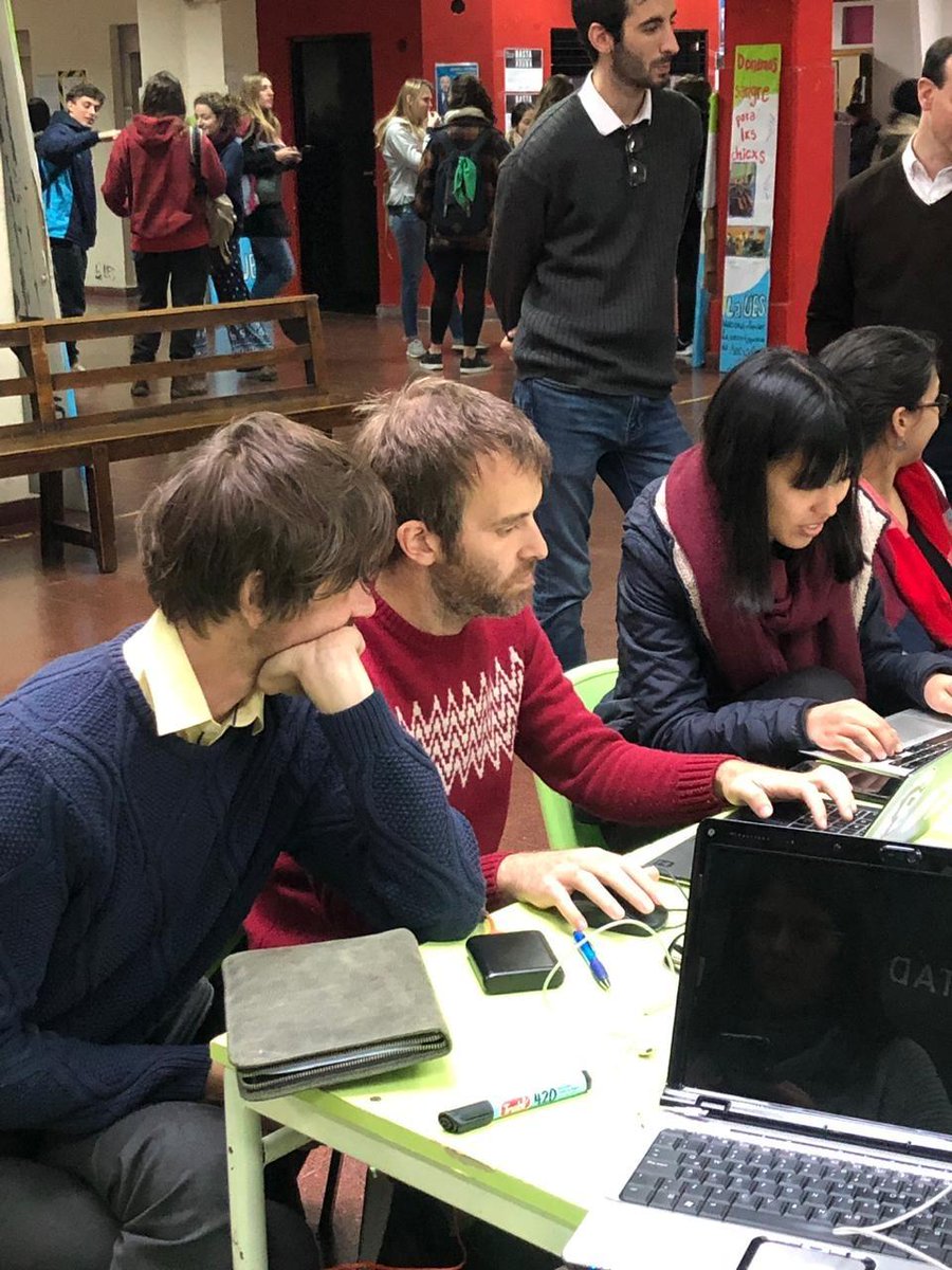 LABPoliticasUBA's tweet photo. Ayer realizamos el #HackatonPASO en @ubasociales, y estuvimos tan metidos en los datos y los proyectos que ni un tuit sacamos. Gracias a @poderciudadano, @fundacionder y @DireLegislativo por acompañarnos. https://t.co/NRSMhJFhRz