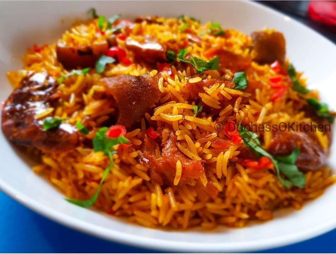 DuchessOKitchen's tweet photo. Native jollof rice with chopped Basil. Unlock a whole new level of taste explosion #Duchessokitchen https://t.co/Il6EH3Y4Yo