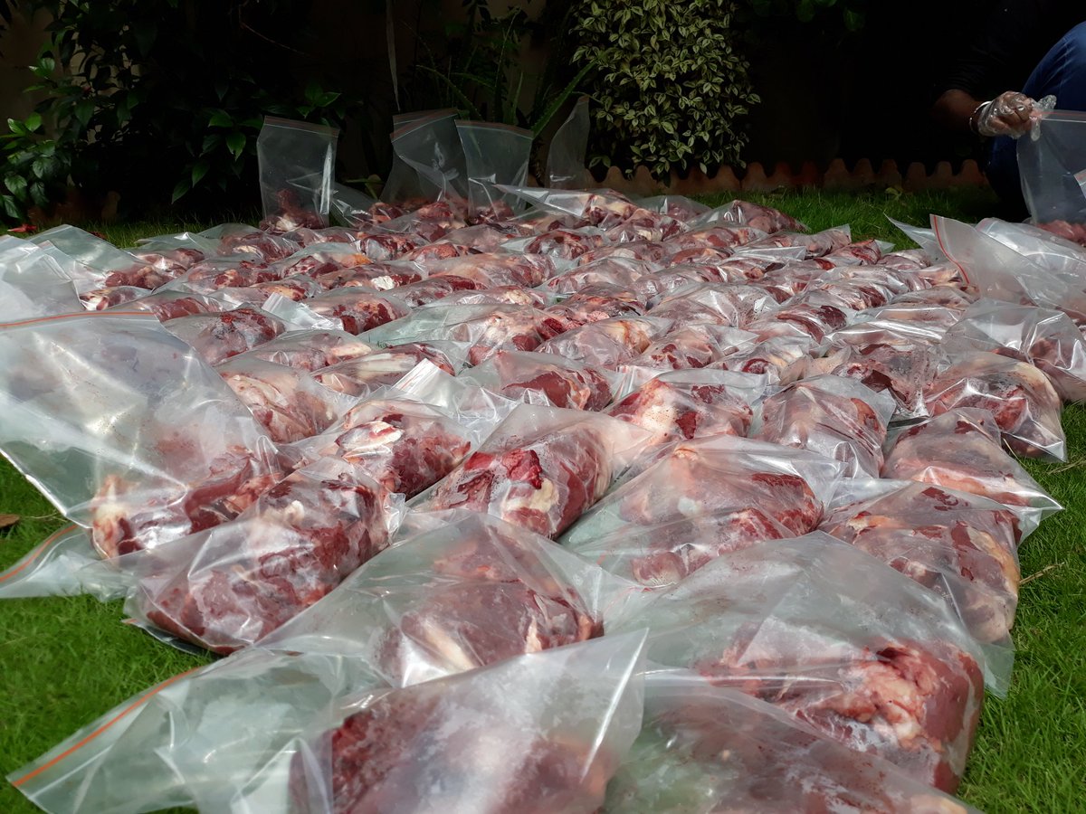 M_Hasan110's tweet photo. The TEAM @HopeOfDawnPak has done it! 🔥
Alhamdolillah, #ShareTheMeat project turned into SHARED THE MEAT! :)
All the meat has been dispersed and distributed in the targeted locations.
Thank you all for the support. ❤
#HopeOfDawn #UmeedESubh #ServeHumanity https://t.co/xVBW1VFD7r
