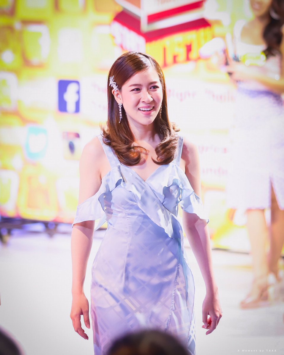A_little_TA's tweet photo. ดูราคาพารวยให้หายคิดถึง ละหายมั๊ย?!?! คิดถึงหนักกว่าเดิม 😂 @CheerNy14
#cheerny14 #ราคาพารวย #true24 https://t.co/GwXi3mthXV