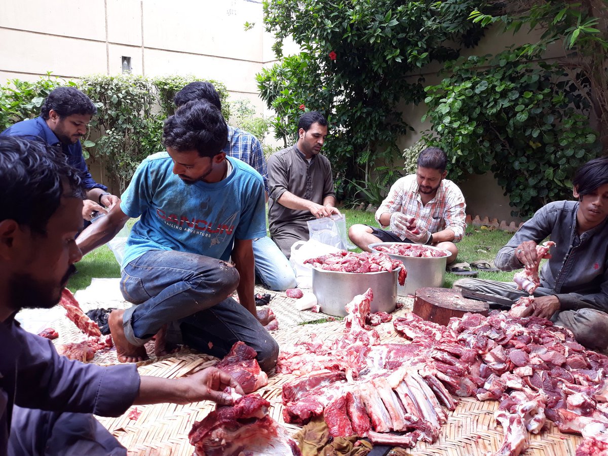 M_Hasan110's tweet photo. The TEAM @HopeOfDawnPak has done it! 🔥
Alhamdolillah, #ShareTheMeat project turned into SHARED THE MEAT! :)
All the meat has been dispersed and distributed in the targeted locations.
Thank you all for the support. ❤
#HopeOfDawn #UmeedESubh #ServeHumanity https://t.co/xVBW1VFD7r