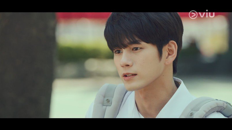 UnderbedDara's tweet photo. จะแคปฉากไหนก็หล่อไปหมดดด โดนคุณองตกไปแล้วจ้าาา

#ONGSEONGWU #AtEighteen @Viu_TH #องซองอู https://t.co/WNJSVLwdc6