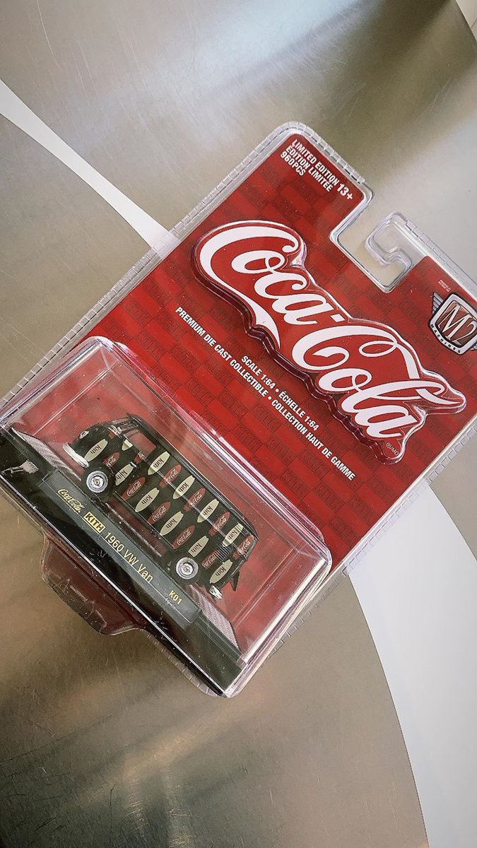 ATCSuccess's tweet photo. Clearly cwkey19#3336 had a fun couple of days at Kith! 🥤🙌🏻🔥 https://t.co/eIPViocBhG