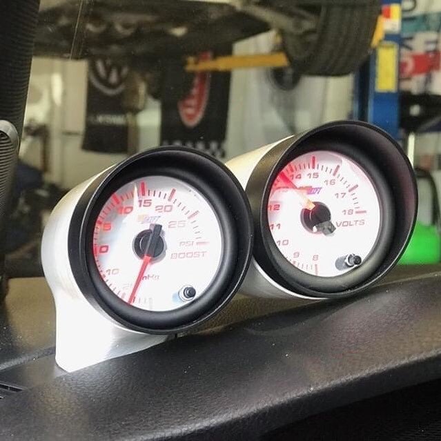 CjmGearco's tweet photo. @deutschwurx @eldonkey keeping it fresh with a body match paint job on our #mk7gti #mk7golfr dual gauge pod! #cjmindustries https://t.co/B7tbRkHH4A https://t.co/7jGAjMf3p5
