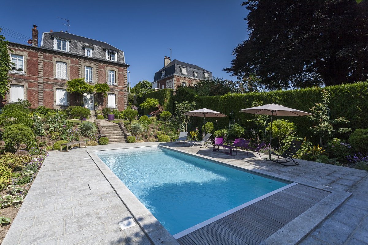Piscines Magiline tweet media