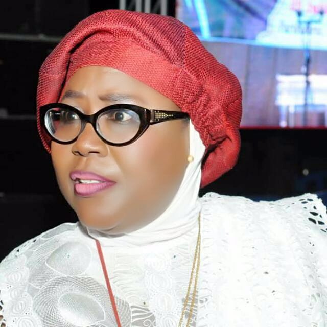 Ndewenety 
Balene ma akheu.Balnalene
Yalla boumou nek souniou moudiou Tabaski.Que Dieu nous garde, nous prête longue vie ak wer ak werle et veille sur nos familles.