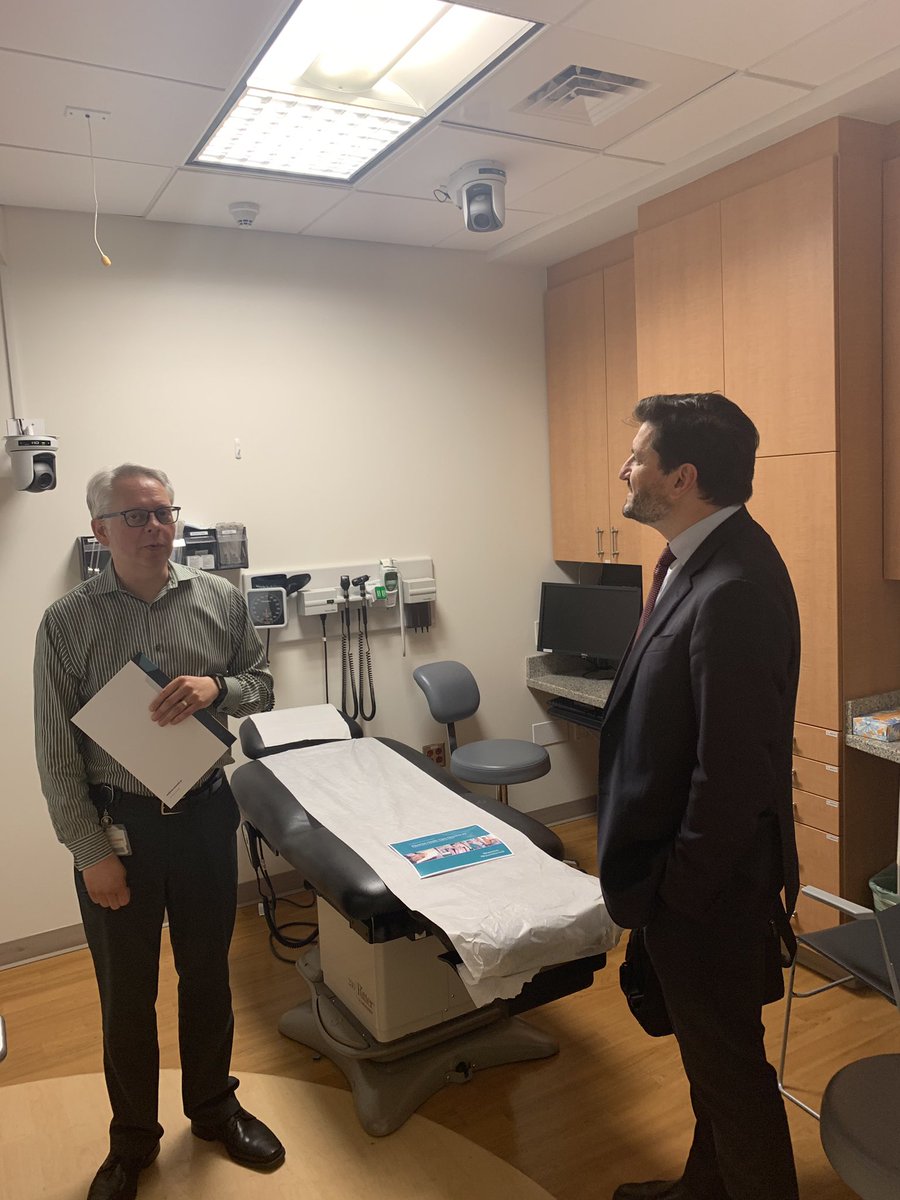 jwpheasant's tweet photo. Awesome to share insights with colleagues from Stanford &amp; UCSF with incoming Dean @VladoPerkovic. Education &amp; Research challenges similar on a global scale. #UNSWMedicineinUSA https://t.co/LRHmZwcS3c