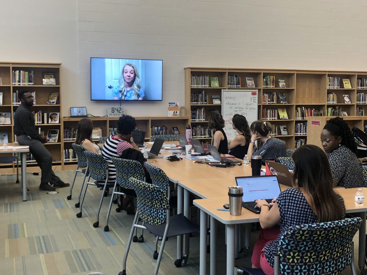 AFMSChargers's tweet image. Our beginning teachers are starting their school year early to build relationships and learn about our school. Thank you @MrLamarHill and @ArtWithWithers for taking time to invest in these first year teachers ❤️🐎💙 #CreatingOurCavalry