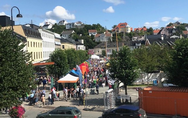 Denna vecka är @arendalsuka, Norges @Almedalsvecka. Inför lokalvalen i september är fokus på vägavgifter och privata initiativ i skola och sjukvård. I år 1 200 seminarier och mer engagemang från näringslivet. JKL är på plats för att bevaka och arbeta med svensk-norska intressen.