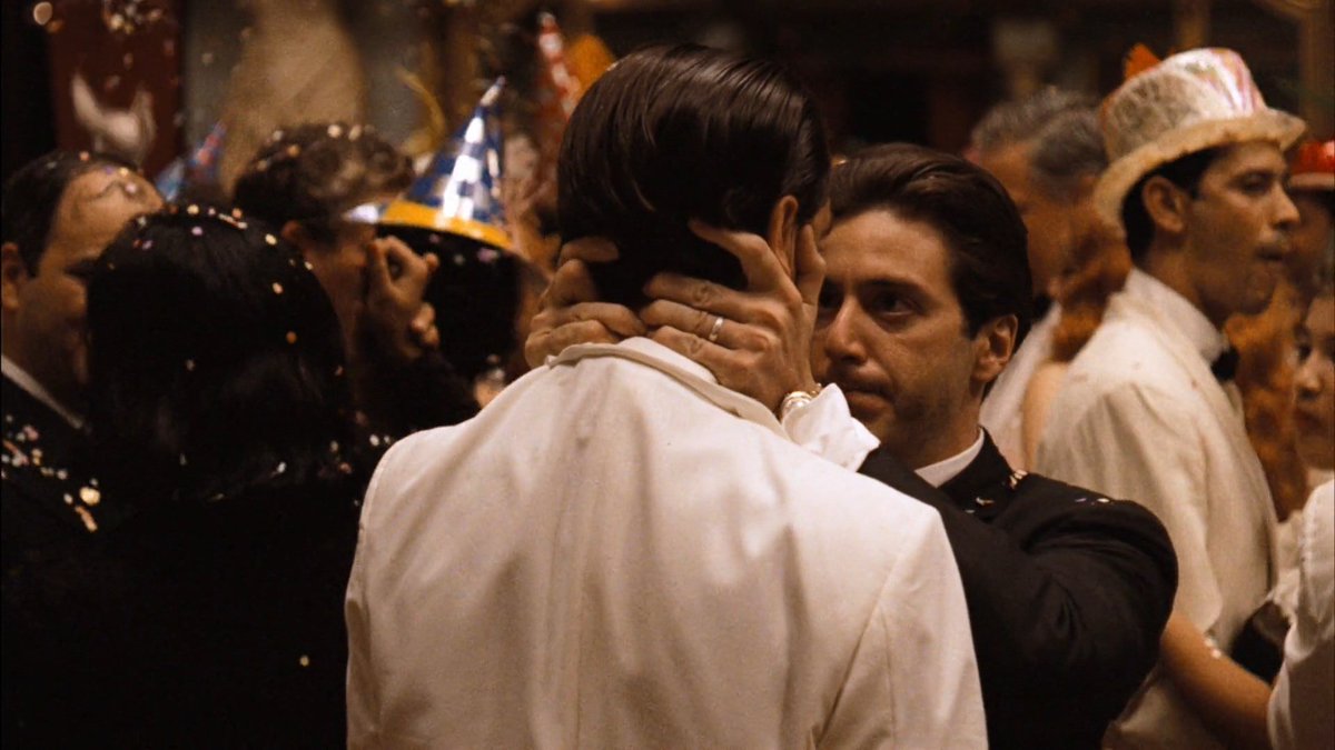 I saw 'Fredo' trending, and it reminded me of this of course 😏

'I know it was you Fredo. You broke my heart.'

#TheGodfather #Fredo #AlPacino #JohnCazale (RIP)