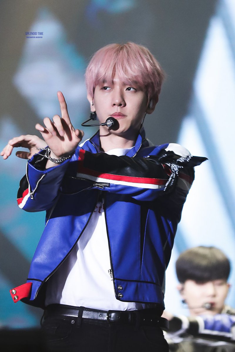 6104time's tweet photo. 오빠...🚨 190811 EXplOration in HK #Baekhyun #백현 #ベクヒョン https://t.co/vYDQbPBzCj