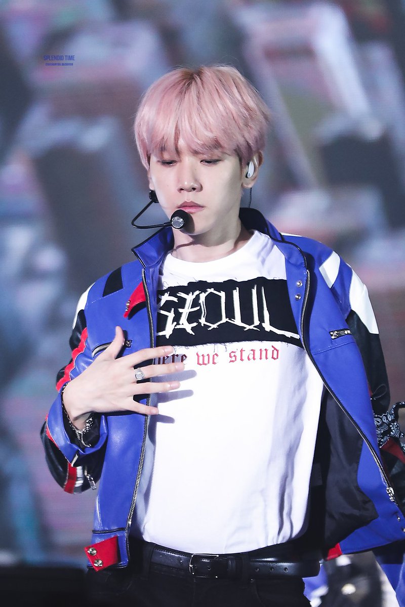 6104time's tweet photo. 오빠...🚨 190811 EXplOration in HK #Baekhyun #백현 #ベクヒョン https://t.co/vYDQbPBzCj