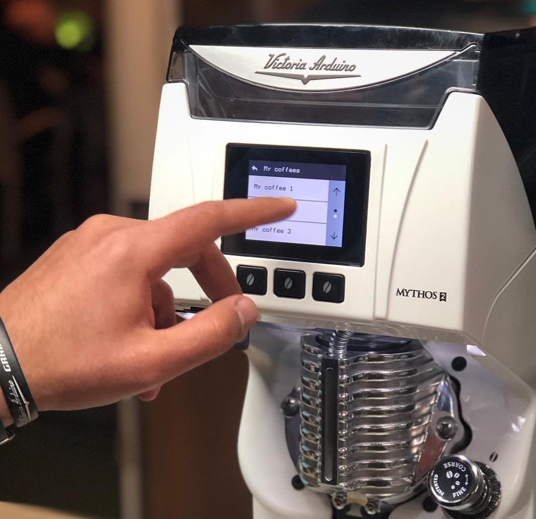 victoriaarduino's tweet image. Grind speed or grinding temperature – which feature is more important to you? #Mythos2