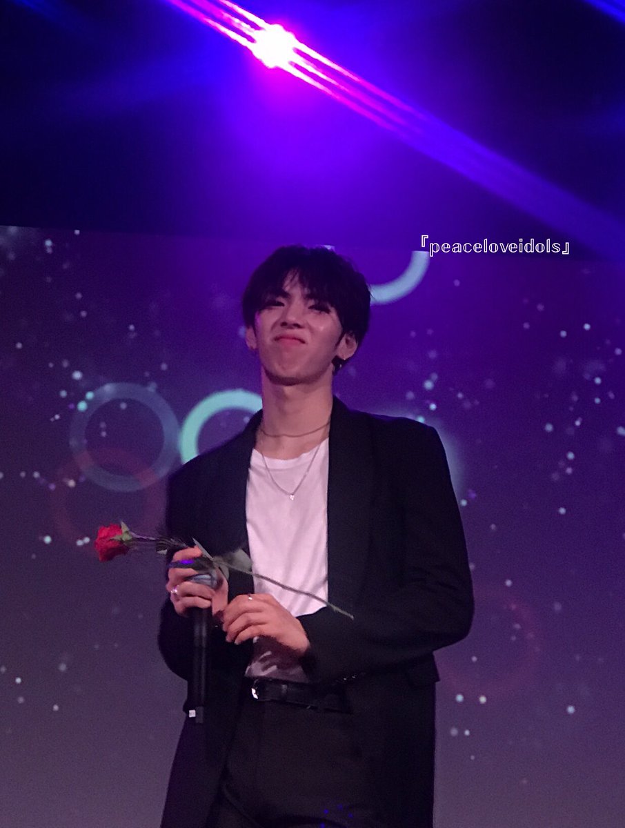peaceloveidols's tweet photo. IMFACT 1st US Meet &amp; Live Tour
081119
#IMFACTinCHICAGO #IMFACTUSTour #IMFACTinCHI #JIAN #IMFACT https://t.co/uiOC8xwhXP