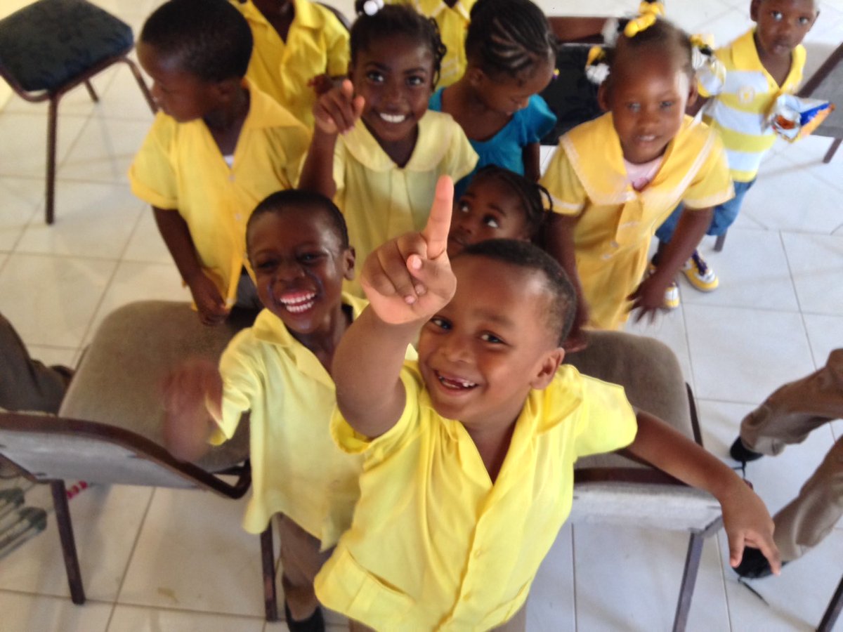 4_REACH's tweet photo. Ask yourself what you are capable of doing, and what you really care about. Then take the initiative - don't wait for someone else to ask you to act. #REACH #reachforeducation #jamaica🇯🇲 #bekind #love #support #education #opportunity https://t.co/rKnGWSQ9H4