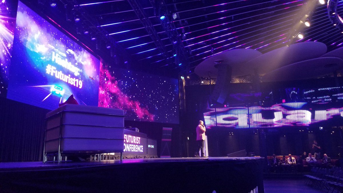joeguiyab's tweet photo. #futurist19 getting started https://t.co/7NztUAAEs6