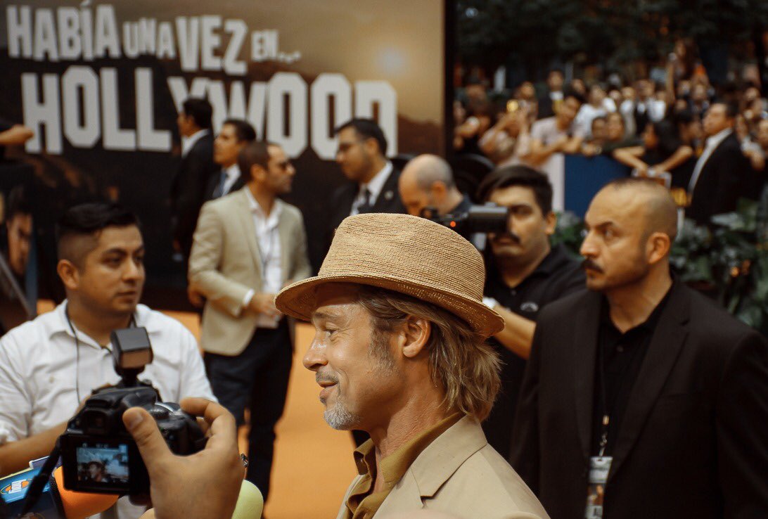 indierocks's tweet photo. Estos fueron algunos detalles de lo que vivimos en la alfombra roja de #HabíaUnaVezEnHollywood, con la presencia de #BradPitt 📸 por @bereriveraof https://t.co/IjIElv0MOo