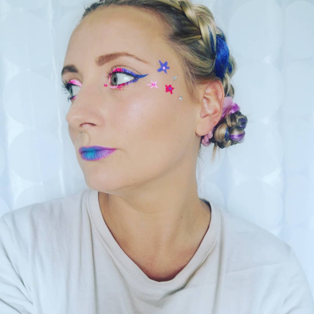 MuaRelizabeth's tweet photo. BeckyBoos all ready for face painting and glitter tattoos today. 
♥️💜💙💚💛🧡
What a great event, you all kept me very busy and very generous with your donations to @treeofhopecc 
Thanks for having me 😘
🧡💛💚💙💜♥️

#facepaint #facepainter
#facepaintingkids https://t.co/ZvKSFSgGBV