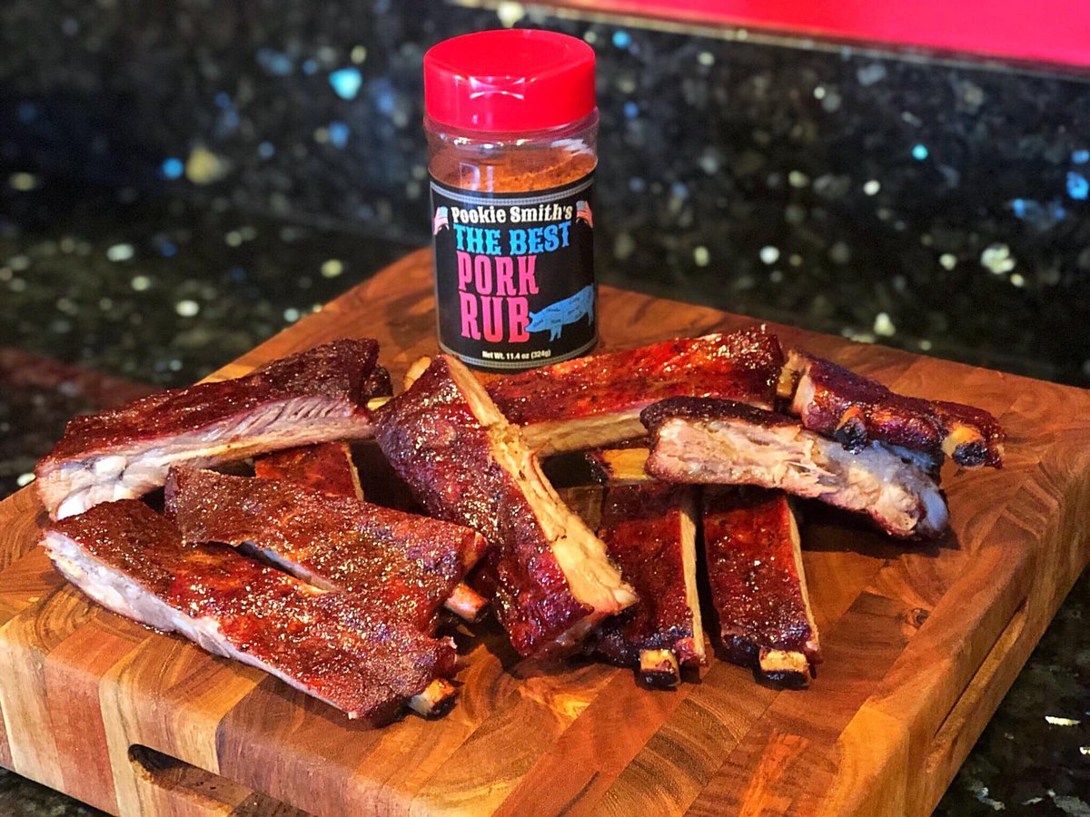 BbqPookie's tweet photo. Someone tell God that whatever He’s cooking in Texas, we’re falling off the bone now! 🔥🔥
😆
Speaking of that, check out these lip-smacking #BBQRibs by Gordon Craig! #PorkRub 
Get your #DryRubs https://t.co/vGtkvHV9v5
#Dryrub #porkribs #hotterthanhell #TexasBBQ #veteranowned 🇺🇸 https://t.co/U8L5kEkmS3