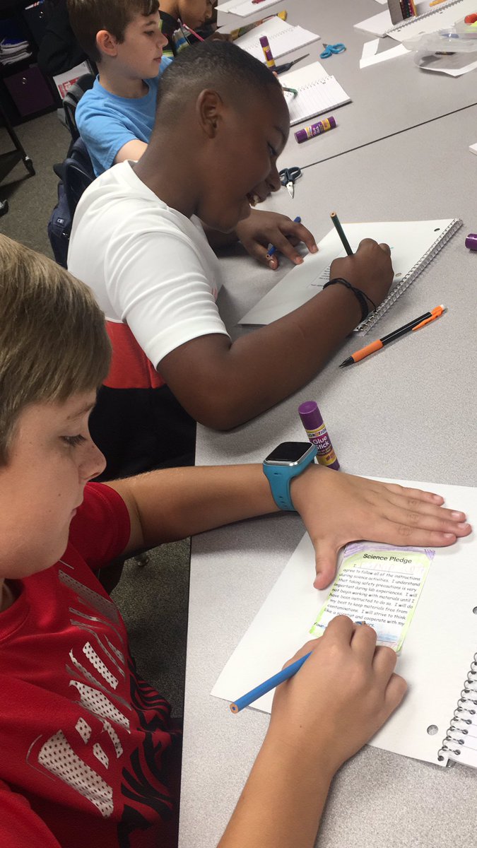 Rodee_FCE's tweet photo. I will strive to think like a scientist! @HumbleISD_FCE #science #5thgrade #fce #cardinalpride #5thgrade #sciencepledge 💜 https://t.co/3q5MvoE2MW