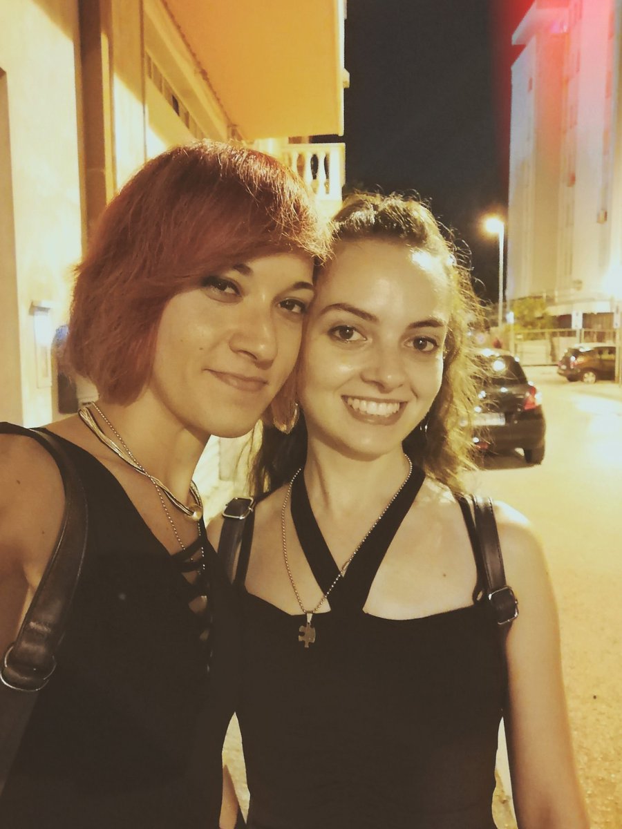 ravioloalvapor3's tweet photo. Credo che ieri sera festeggiare il nostro quinto anniversario ci abbia reso felici ๐
#perluani #loveislove #lesbiansquad #LGBTQtwitter https://t.co/IK52At19N3