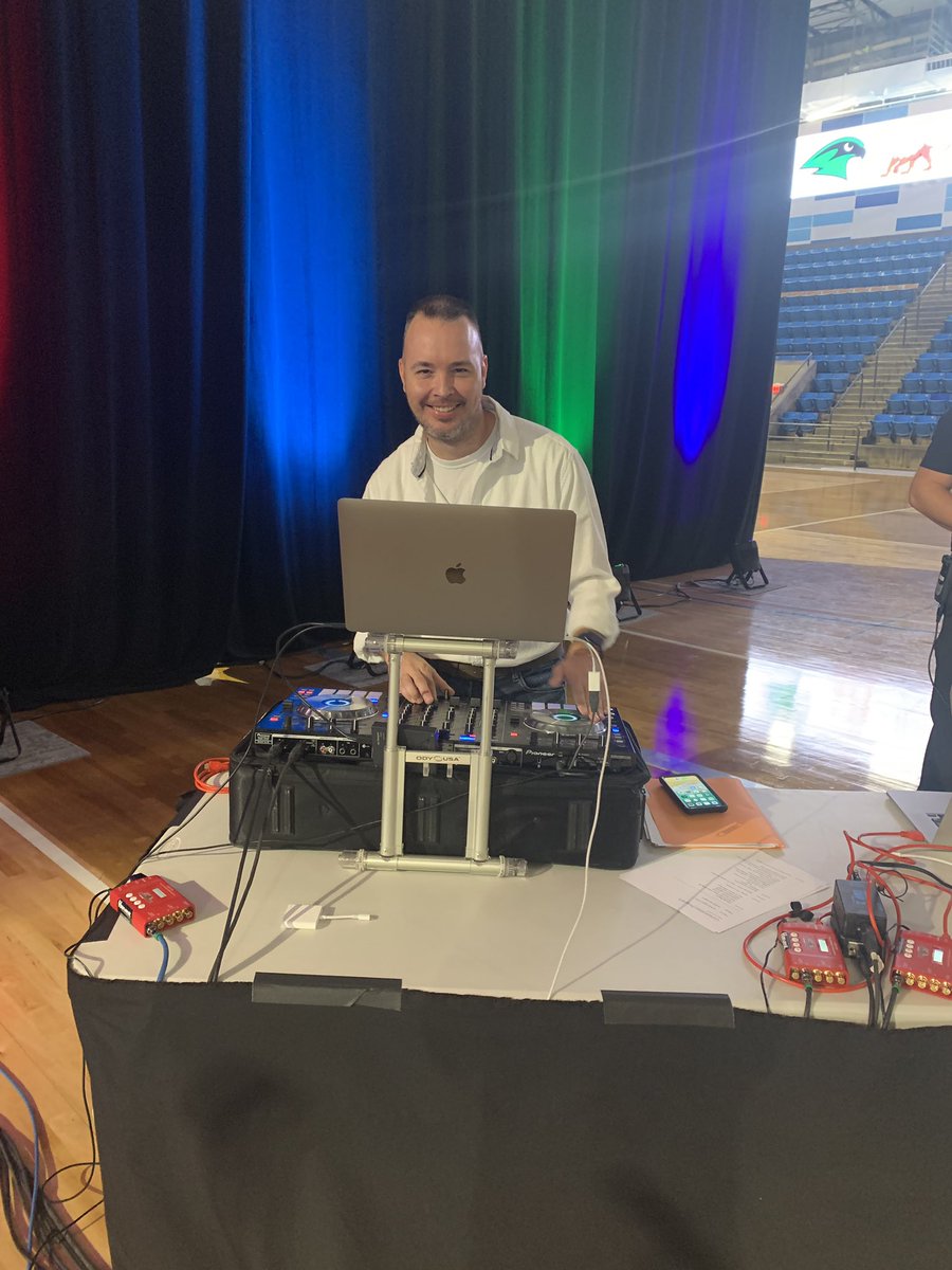 DJ Rule is killing the game right now! @DJ_Rule_KC #NKCConvo19 #1NKCSchools