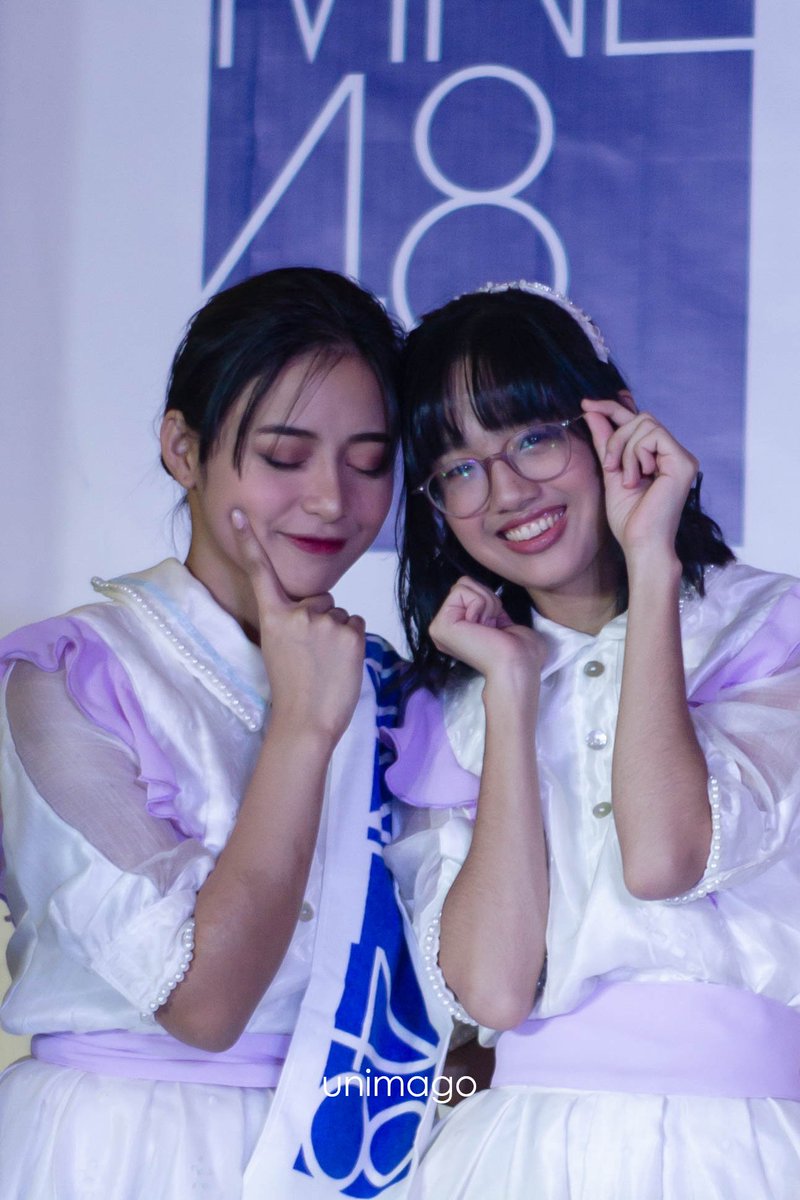 Yunimago_'s tweet photo. [080919] Vista Mall Daang Hari Mall Show

Oh my GAsh ngayon ko lang napansin sa akin nakatingin yung dalawa 😭😭

FB Page: https://t.co/WgBKc7fbKV

#MNL48 #MNL48Gabb #MNL48Ash #UniGabb #Asher #GAsh #CloudNiners https://t.co/SA1v0YeI48