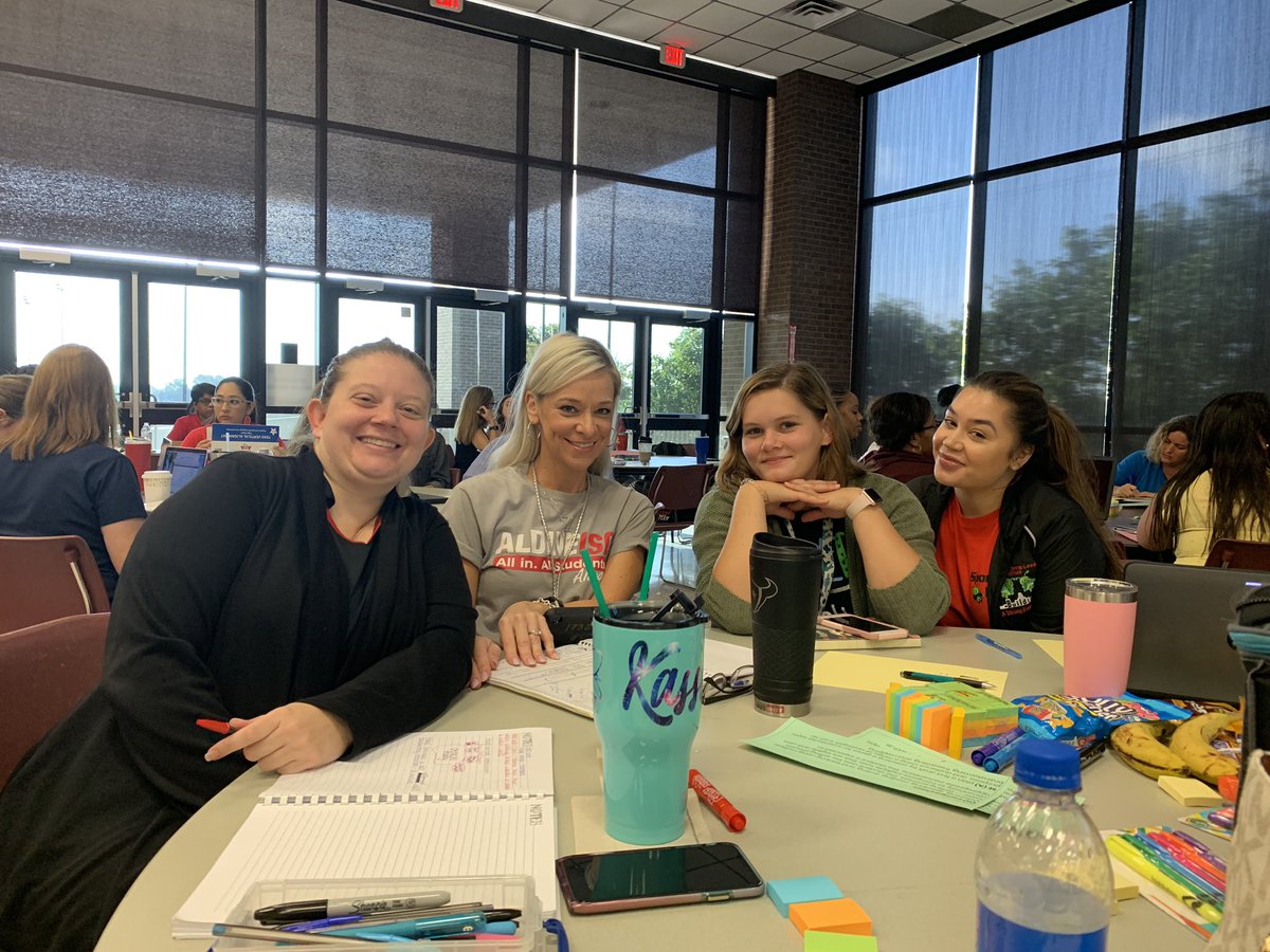 shinebrightPat's tweet photo. Enjoying the morning with my favorite ELA Teachers!!!! #districtstaffdevelopment @PattyWillis1 @SarahSutter8 @GarciaLeza_AISD @KBurrs_Penguins @Kennedy701Mrs @Christi63545825 @PrimaryELA https://t.co/NmqFc892sb