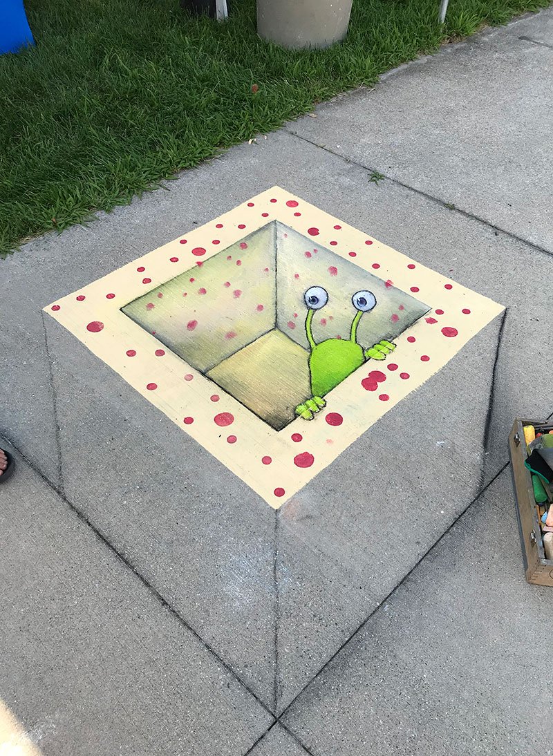 davidzinn_art's tweet photo. Three steps to a polka-dot fortress (painted frame provided by @AntonArtCenter) #streetart #sidewalkchalk #3Dillusion #shymonster #fort https://t.co/w9o5OmB6if