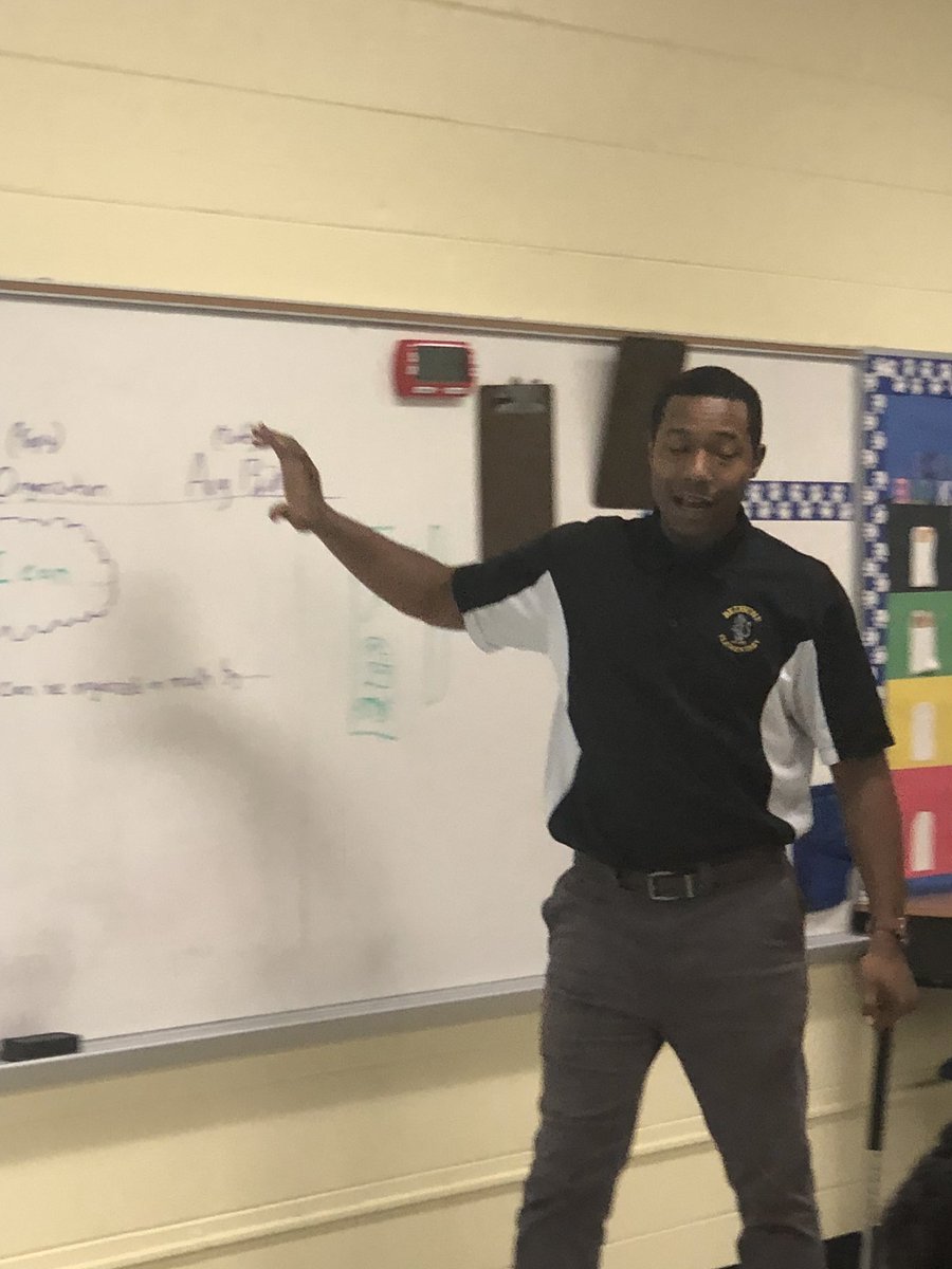 newportnotions's tweet photo. Mr. Moore had his students building their Interactive Notebooks today and he was excited about it! Our @BethuneES 5th grade team was on it doggonit! #FCSLearningStartsDay1 #BESDreamTeam https://t.co/opryA1MZoG