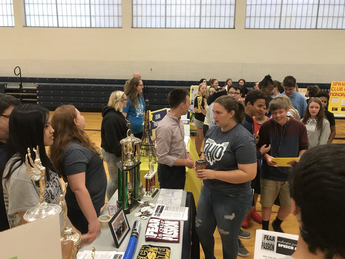 WLS4Kids's tweet photo. @Whitmer_HS has over 50 extra-curricular activities and clubs to choose from. #FroshFest https://t.co/UKVQSJOoY8